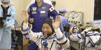 Un magnate japonés despega hacia la Estación Espacial