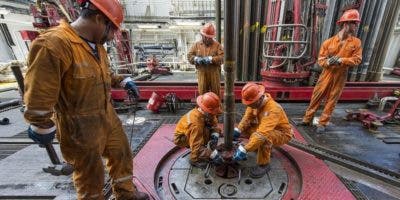 Petróleo de Texas abre con una bajada del 1 %, hasta 79,28 dólares