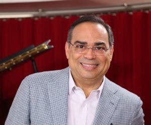 Cantante  Gilberto Santa Rosa está contagiado de covid-19