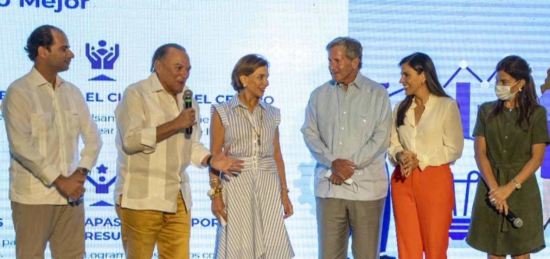 Grupo Puntacana reconoce a 82 colaboradores