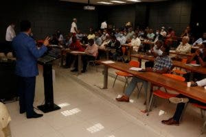 Funglode realiza encuentro con productores de la región Enriquillo