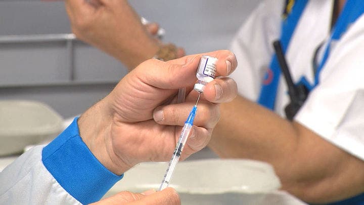 La vacunación obligatoria debe ser el «último recurso» , dice la OMS