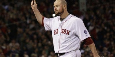 Jon Lester, expitcher de Medias Rojas y Cachorros, se retira