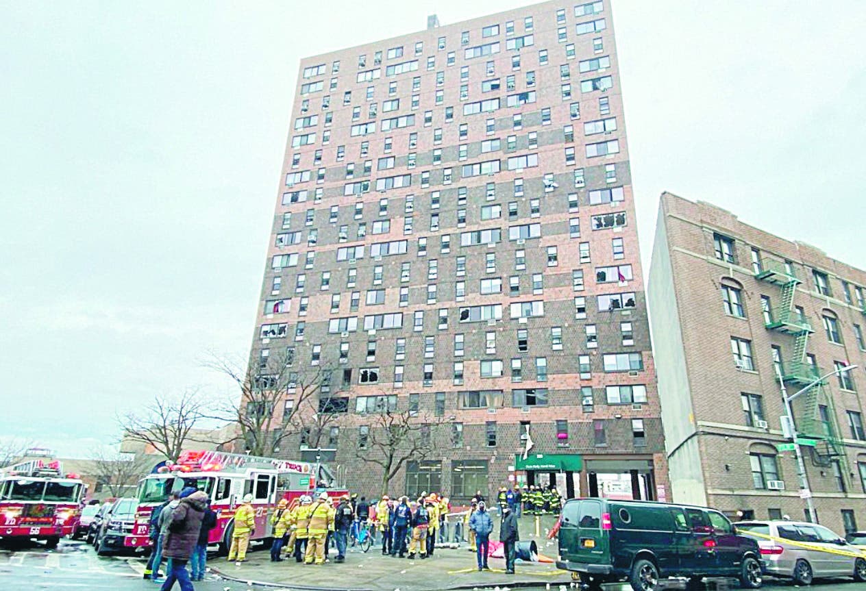 Incendio deja 17 muertos en el Bronx, Nueva York