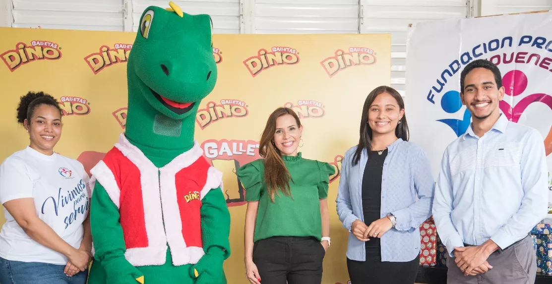 Galletas Dino dona  juguetes a fundación