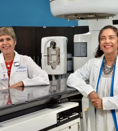 Ambas especialistas laboran en Radonic. Ambas especialistas laboran en Radonic.