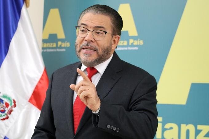 Alianza País dice solo le renunciaron 22 miembros