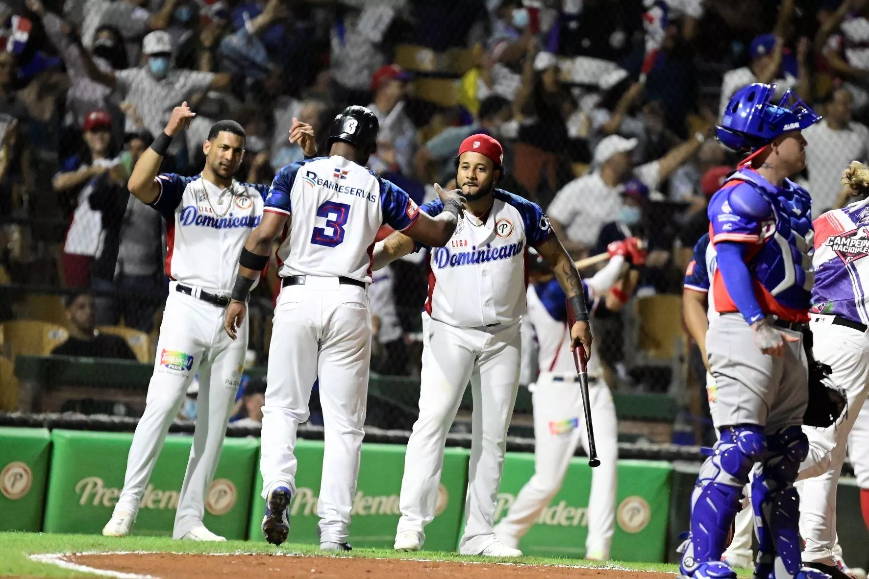 Dominicana derrota 5-3 a Puerto Rico y sigue invicto en la Serie del Caribe