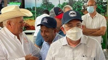 Fernando Durán reconoce avance sector lechero