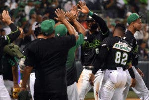 Las Estrellas ganan primer partido de la serie final