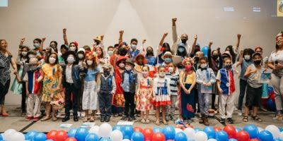 Escuela de Arte Eliosnet y Hotel Catalonia celebran exposición “Hilvanando Ilusiones 2022 ¡Arriba Dominicana!”