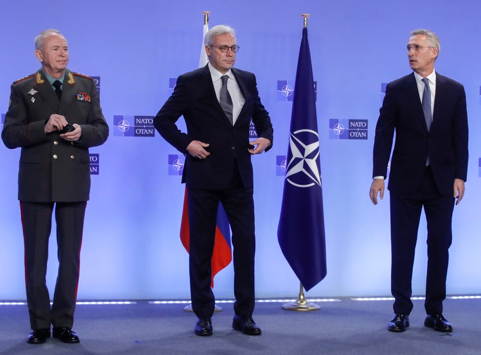 OTAN y Rusia entablan diálogo entre tensiones por Ucrania