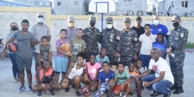 Policía y CND inician ciclo de actividades deportivas y recreativas en Capotillo
