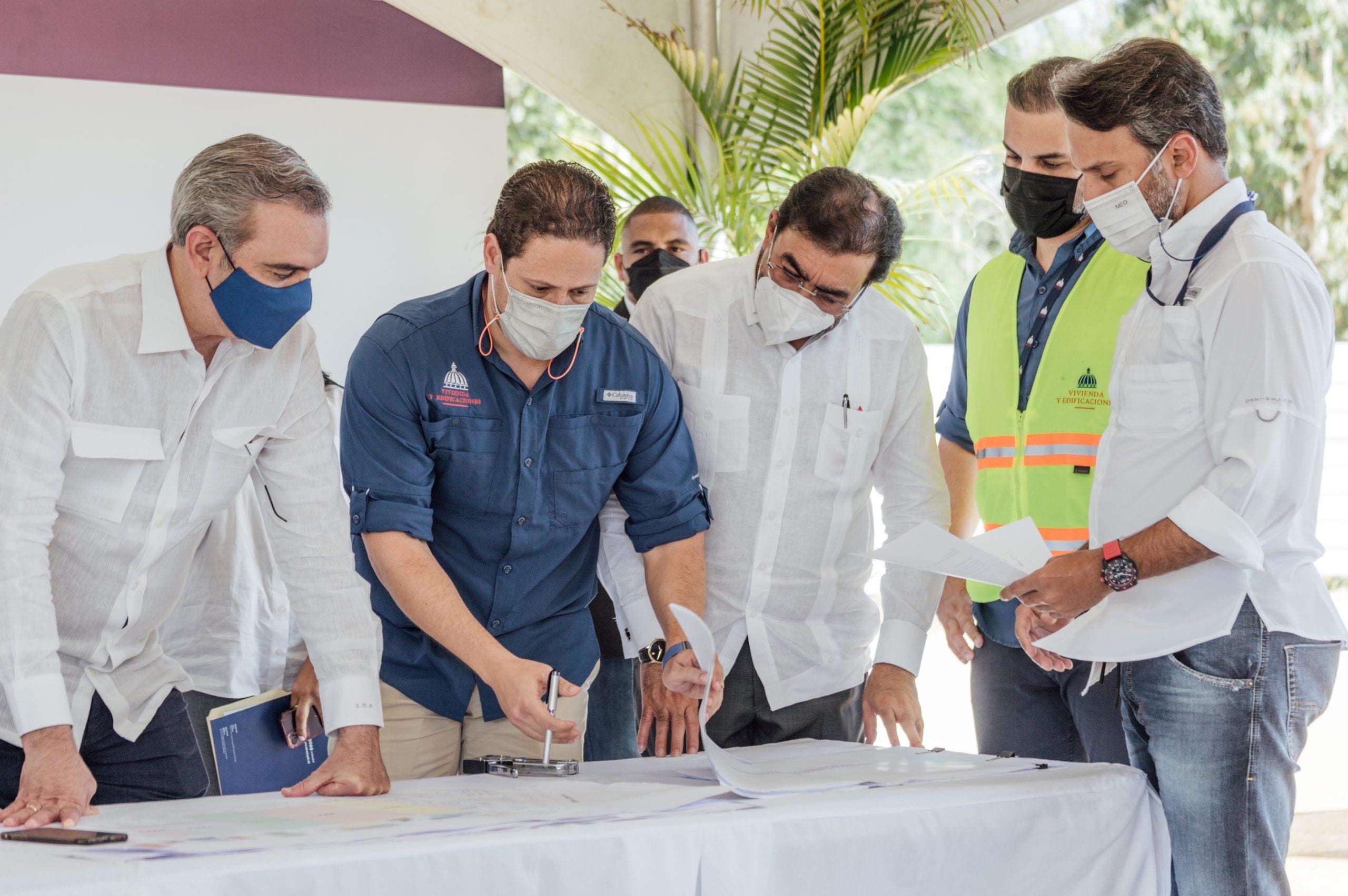 Presidente supervisa construcción del Hospital Regional San Vicente de Paul