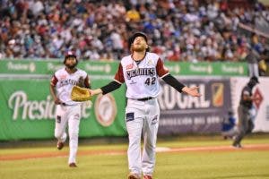 Tyler Alexander y José Sirí frenan al Licey en victoria de Gigantes