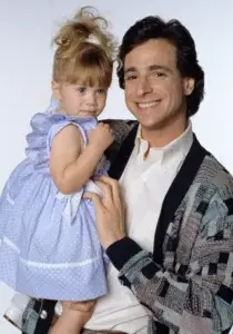 Muere Bob Saget, el querido papá de “Tres por tres”