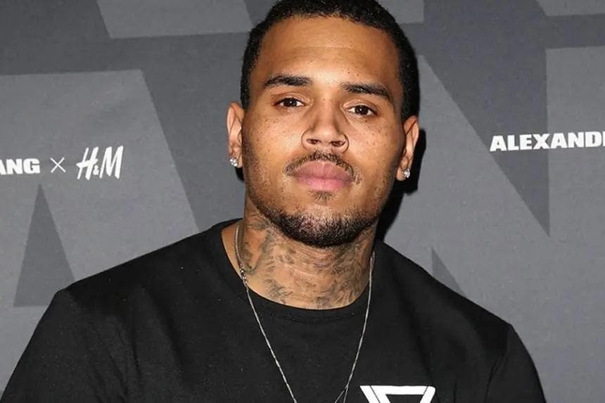 Mujer demanda a Chris Brown por presuntamente haberla violado