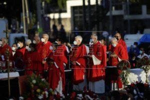 Beatifican en El Salvador a los curas Grande y Spessotto, y a dos laicos