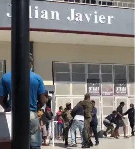 Gigantes del Cibao se solidarizan e investigan incidente que dejó un herido frente a Estadio