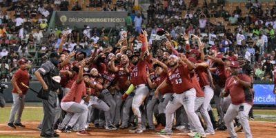 Los Gigantes se coronan campeones del torneo de pelota invernal