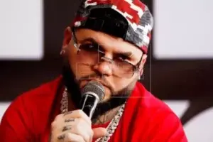 Farruko pospone sus conciertos en el Coliseo de Puerto Rico por la pandemia