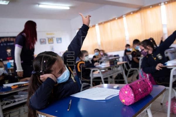 América Latina está lejos de sus metas educativas para 2030, según Unesco