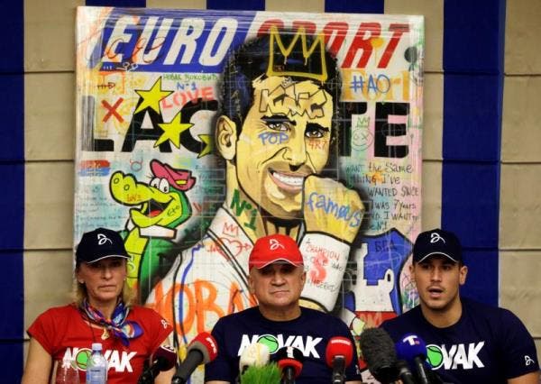 La familia de Djokovic insiste que el tenista no violó ninguna ley