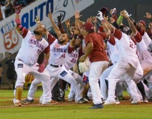 Cuadrangular de Juan Francisco deja a las Águilas en el terreno