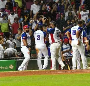 RD primer invitado a semifinales de la Serie del  Caribe