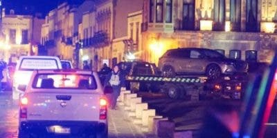 México: abandonan auto con diez cuerpos frente a la gobernación del estado de Zacatecas