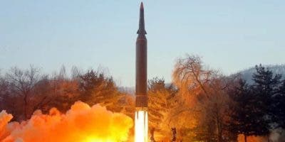 Corea del Norte prueba un nuevo misil hipersónico para pulir sus capacidades