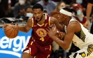 Suns frustran a Jazz, Cavaliers asustan en el Este y Hornets se dan un festín