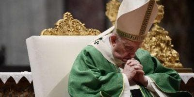 El papa pide que “no se acelere la muerte de los ancianos” por ser “inhumano»
