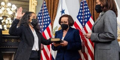 Dominicana Julissa Reynoso jura como nueva embajadora de EE.UU. en España