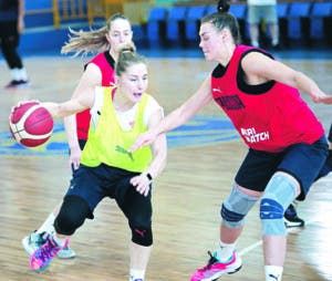 Equipo femenino de Rusia llega al país