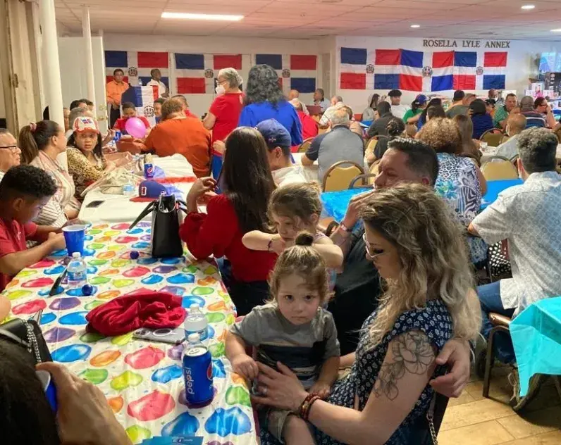 Dominicanos en Tampa piden un vuelo directo