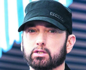 Eminem hará historia con raperos sordos