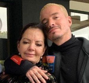 J Balvin pide oraciones para su madre