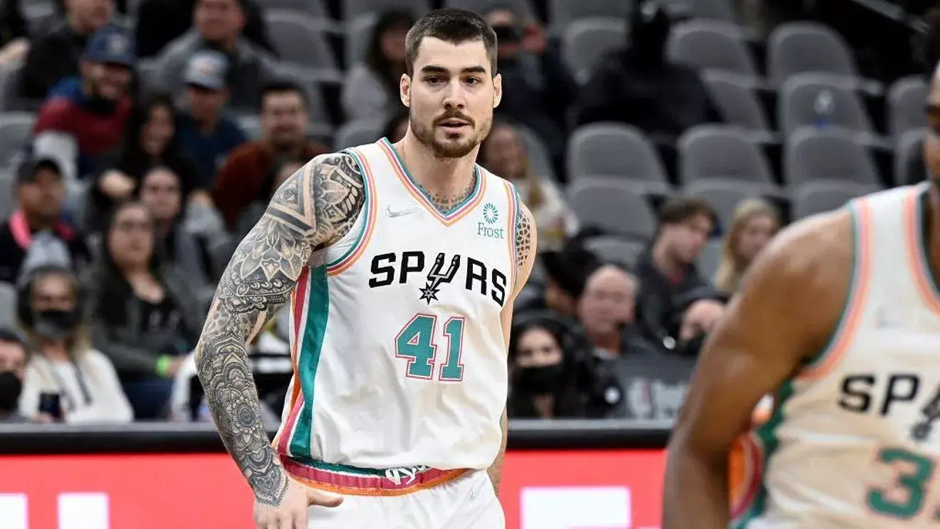 Los Raptors se desprenden de Juancho Hernangómez para contratar a Will Barton