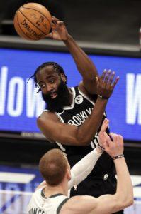 Harden pide a gritos su salida de los Nets