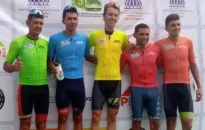 Brayan Gómez gana segunda etapa vuelta ciclista