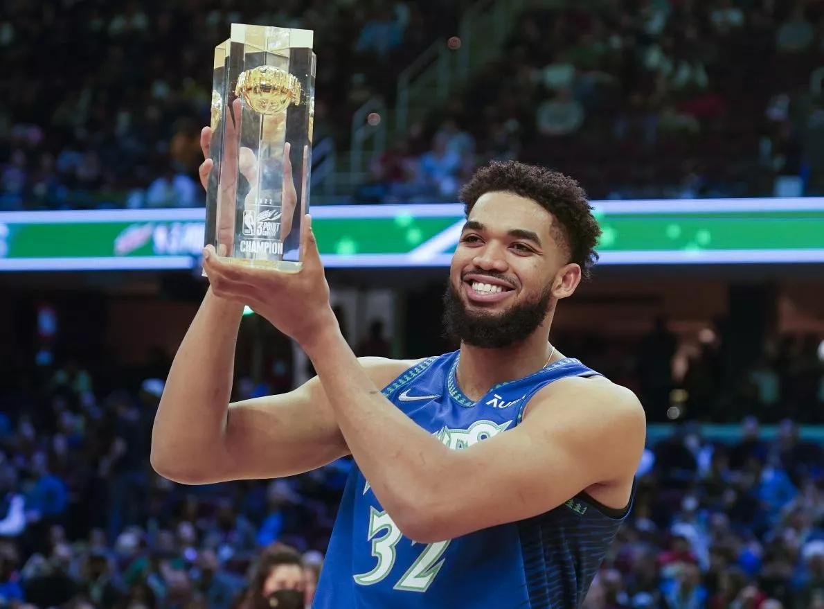 Karl- Anthony Towns emerge nuevo  rey tiros de 3 puntos