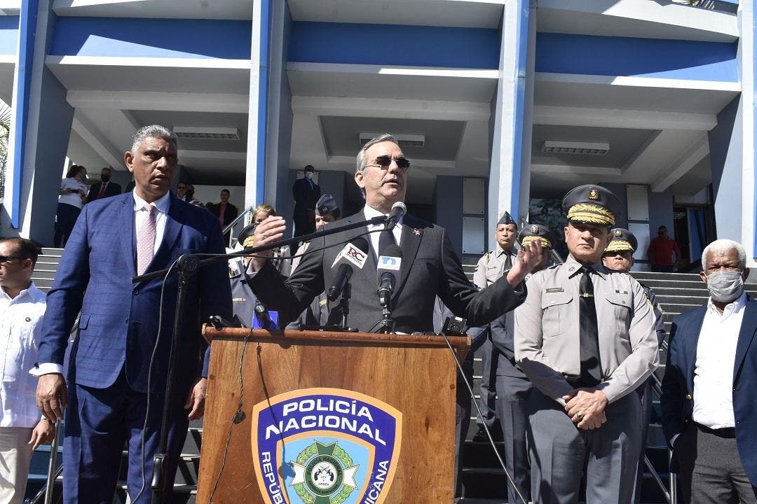Abinader presentará este lunes estrategia para reforma educativa de la Policía