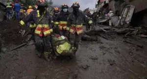 Aluvión de lodo y escombros deja 24 muertos en Ecuador