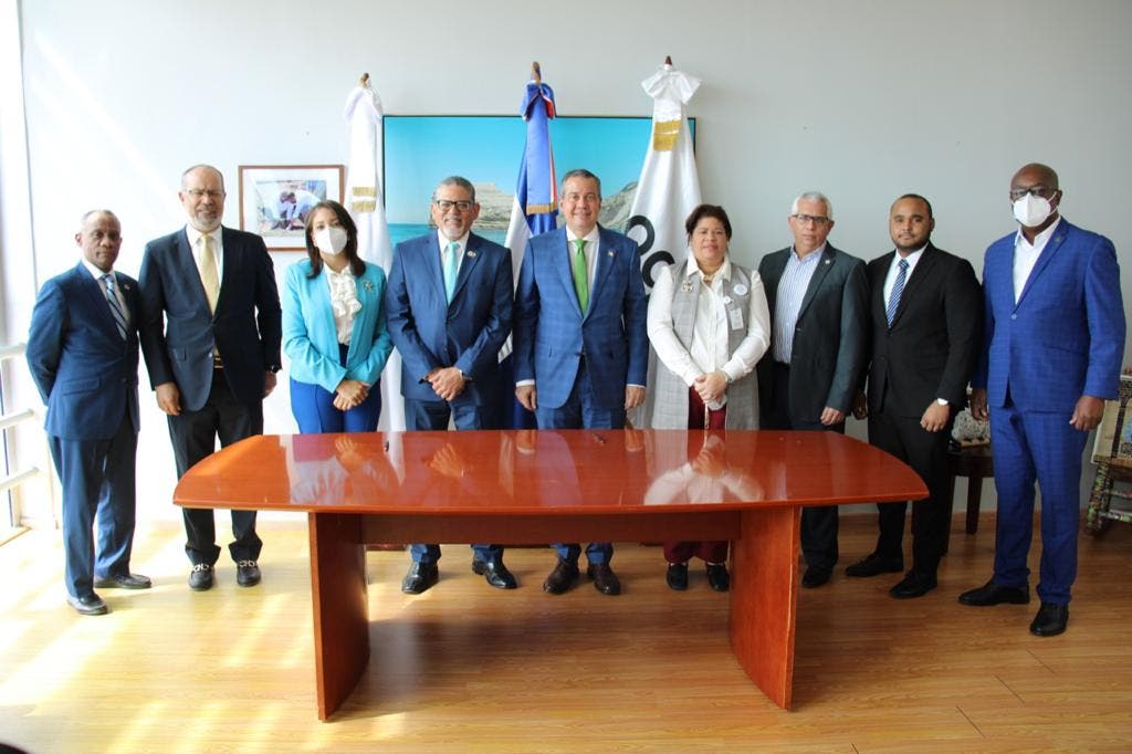Medio Ambiente firma acuerdo con OGTIC para mejorar los servicios que ofrece a la sociedad dominicana