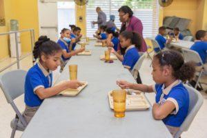 90 por ciento de estudiante jornada extendida recibe almuerzo escolar, según INABIE