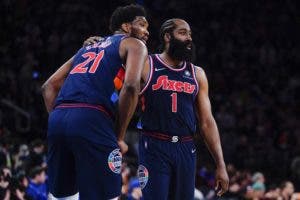 La dupla Harden-Embiid avisa a la NBA con 127 puntos en dos partidos