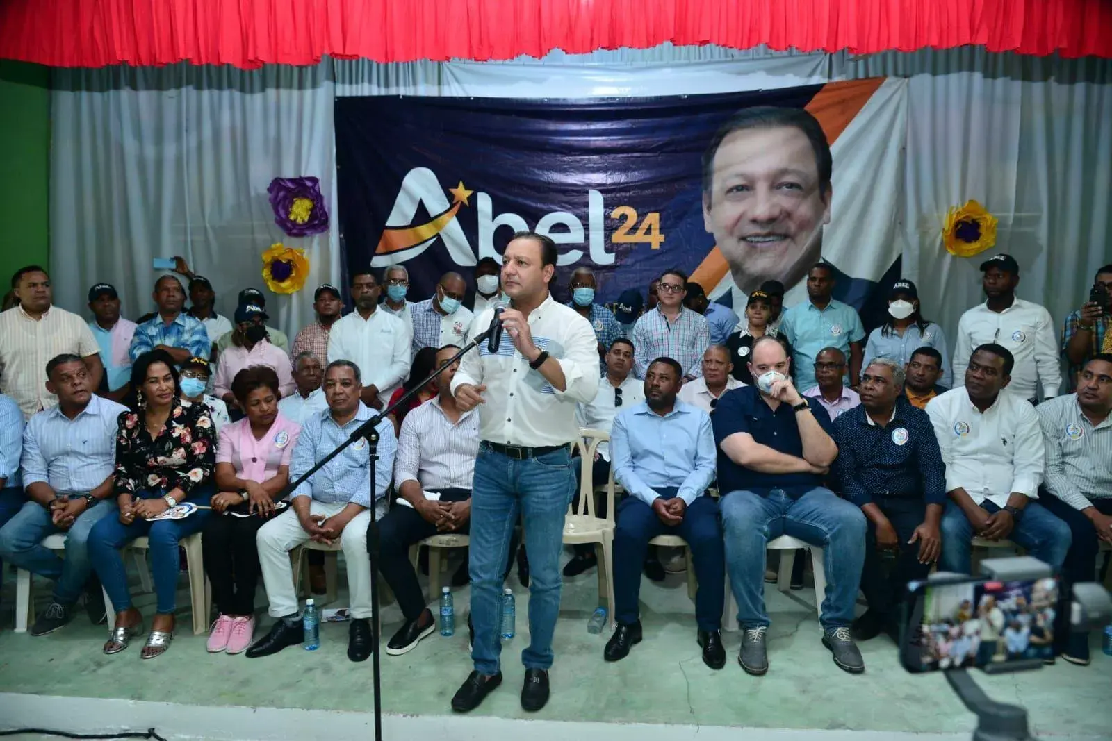 Abel Martínez realiza amplio recorrido con dirigencia del PLD en región Enriquillo