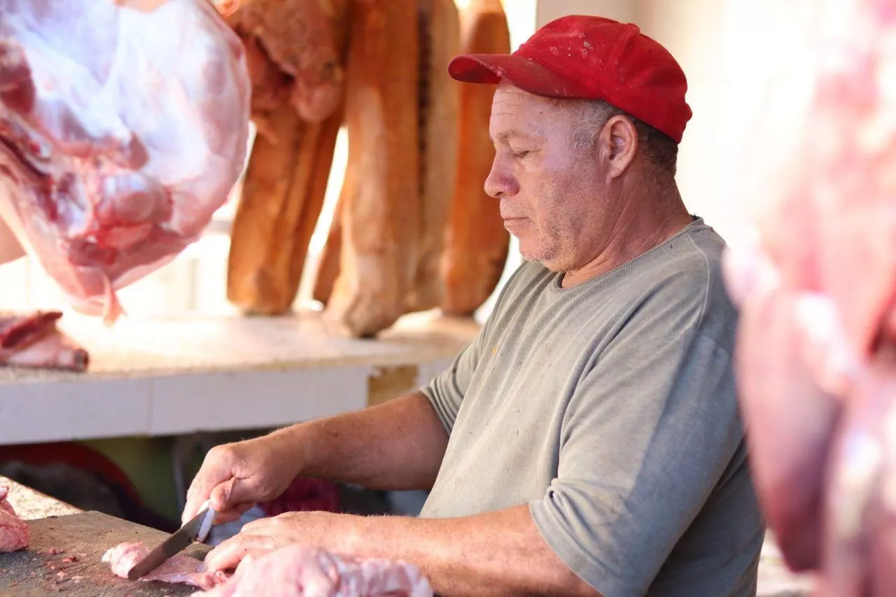 Comerciantes resaltan precios, organización e higiene del mercado de Los Mina