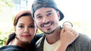 Mamá de J Balvin fue hospitalizada de urgencia; el artista suplica que oren por ella